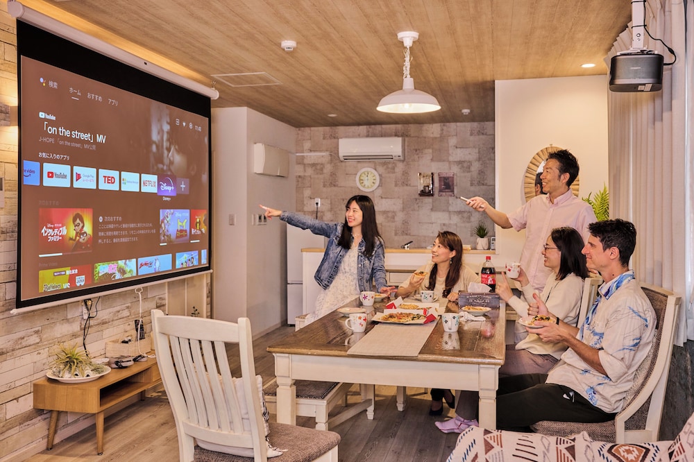 ヴィラ リビング エリア4 | ペンション マカナレアリゾート沖縄