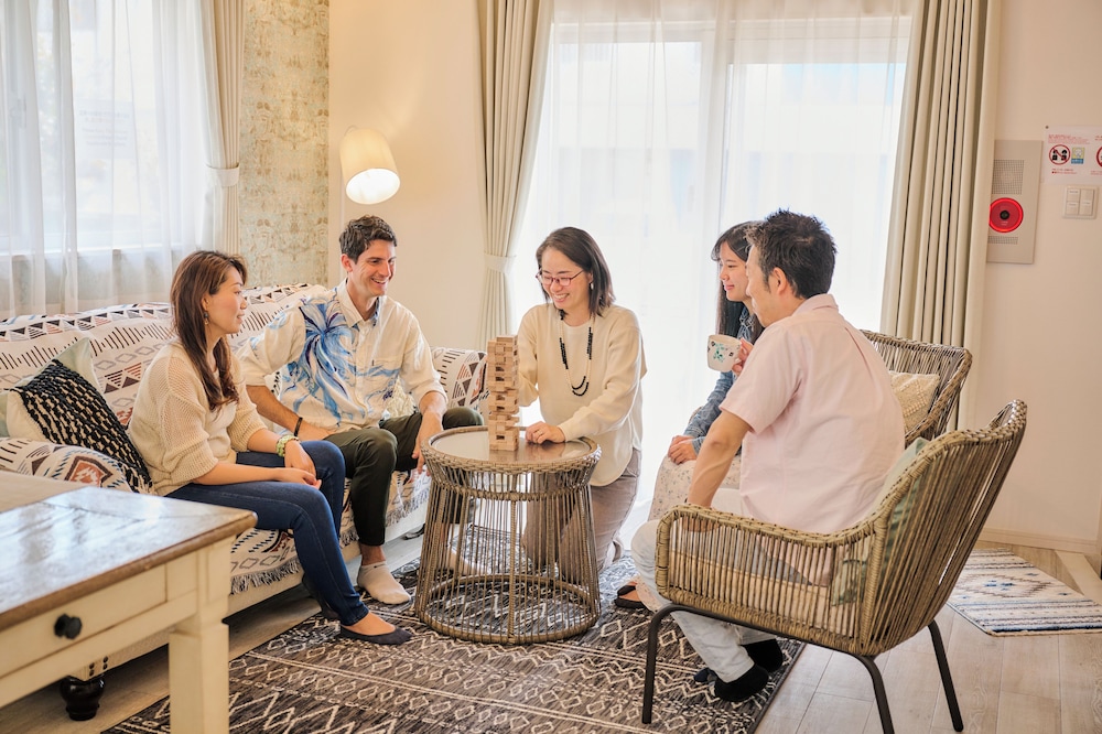 ヴィラ リビング エリア2 | ペンション マカナレアリゾート沖縄