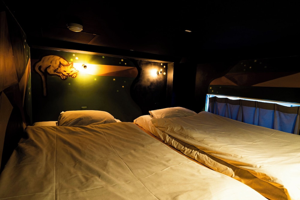 4 人部屋 客室2 | R Hostel Namba south