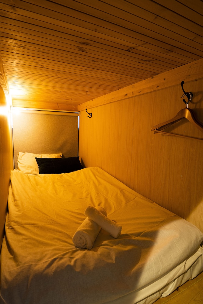 ドミトリールーム 男女共用 ベッド2段分 客室3 | R Hostel Namba south