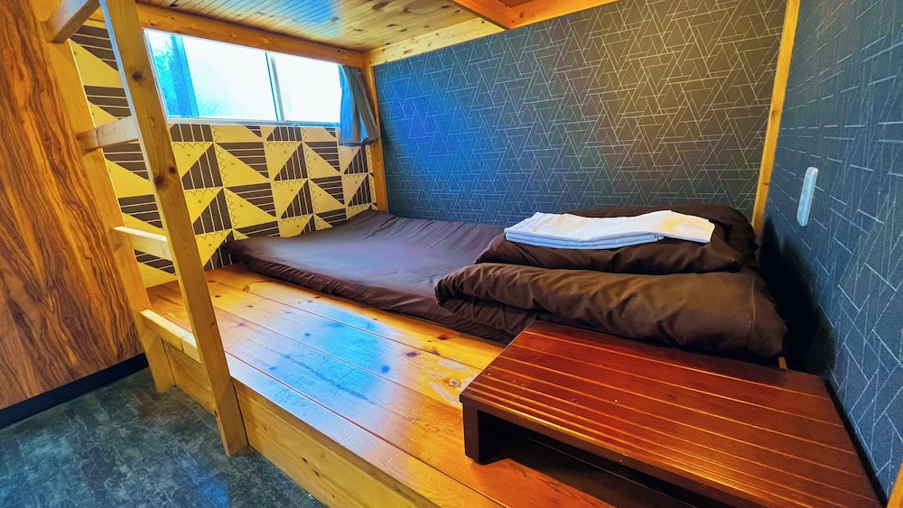 ツインルーム 客室2 | R Hostel Namba south