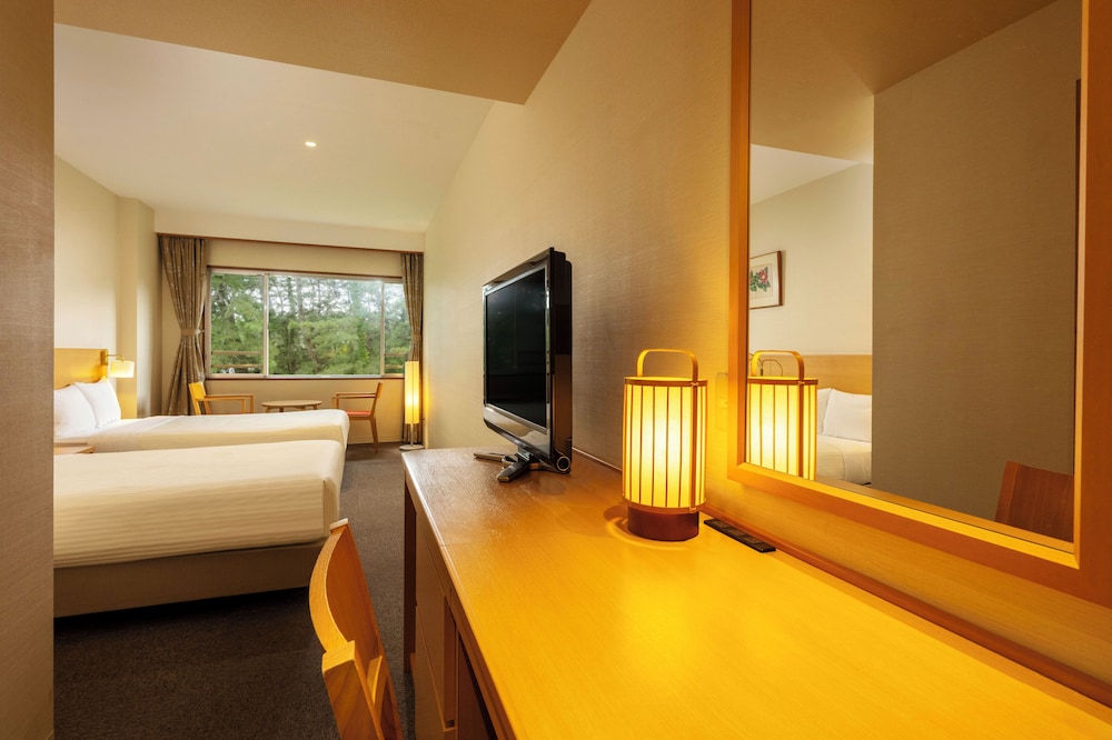 洋室スタンダードツイン 禁煙 客室2 | 亀の井ホテル 鴨川