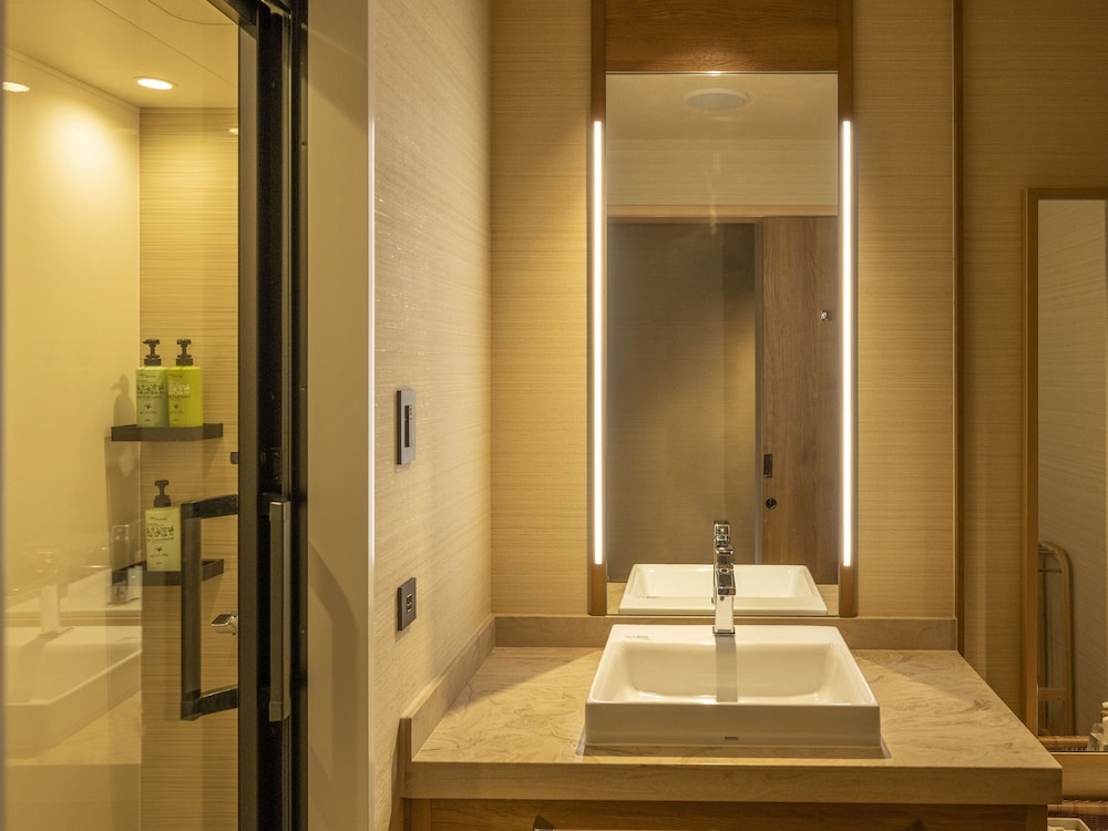 和洋室 (シャワーブース付) 禁煙 客室3 | 亀の井ホテル 鴨川