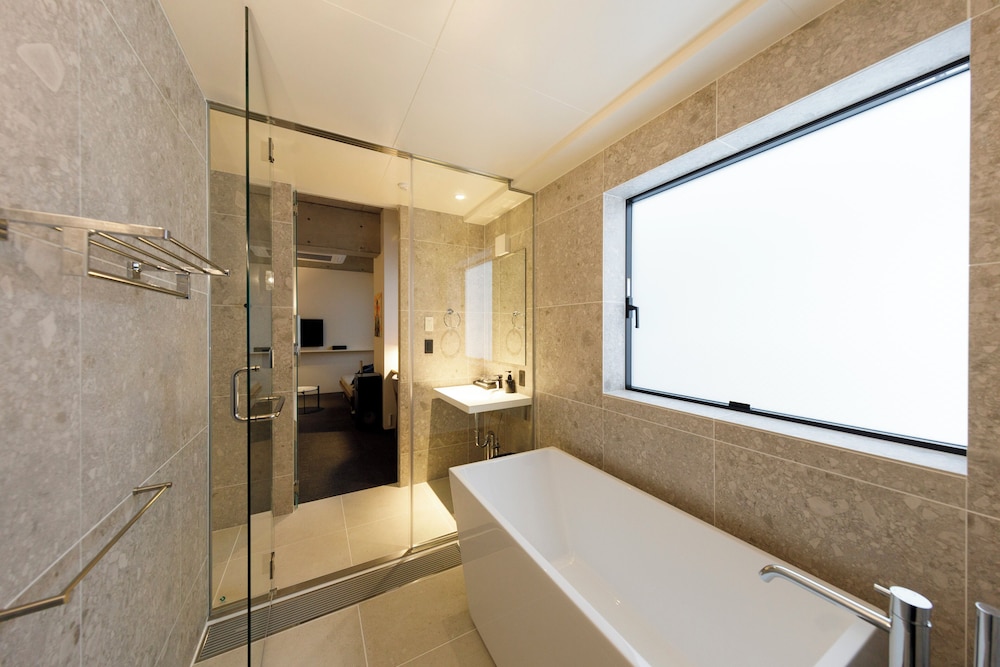 メイ エグゼクティブ バスルーム0 | Hotel Mei 福岡天神