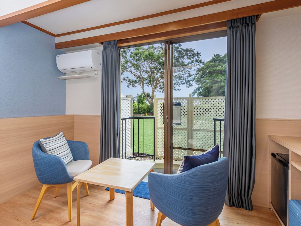 [ドッグラン直結] 和モダンツイン 客室2 | Wan's Resort 城ヶ崎海岸