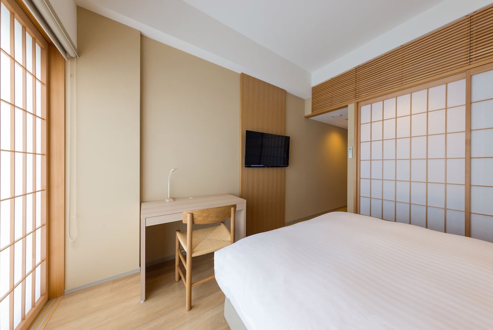 スーペリア ダブルルーム 客室1 | 9 Hotel Hakata