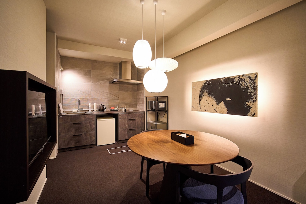 ラグジュアリー ツインルーム 客室8 | HOTEL MASTAY 神宮道