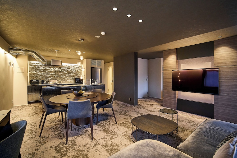 クワッドダブルベッドスイート 客室13 | HOTEL MASTAY 神宮道