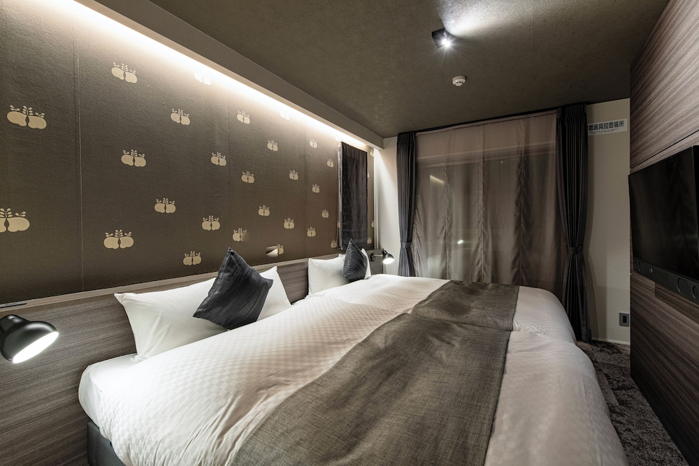 クワッドダブルベッドスイート 客室8 | HOTEL MASTAY 神宮道