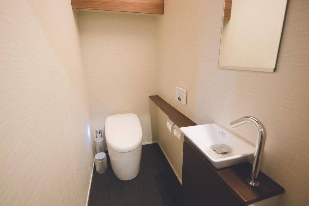 スタンダードツインルーム(2人用ソファベッド付き) 客室の設備とサービス5 | HOTEL MASTAY 神宮道