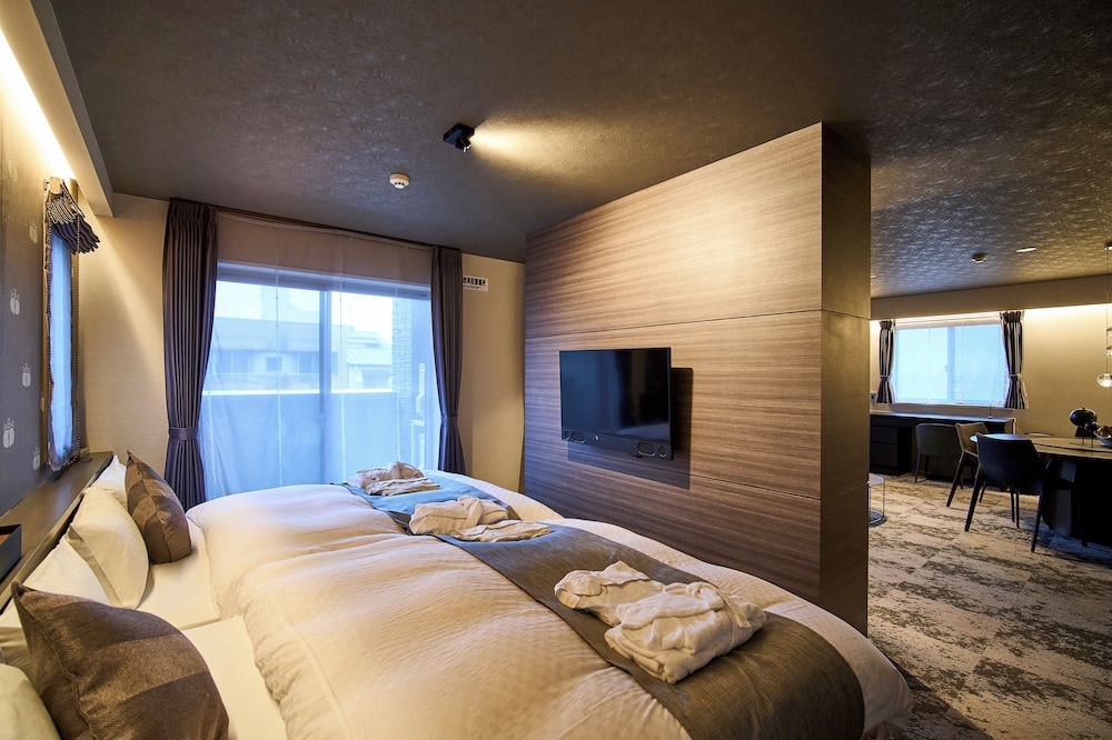 クワッドダブルベッドスイート 客室14 | HOTEL MASTAY 神宮道