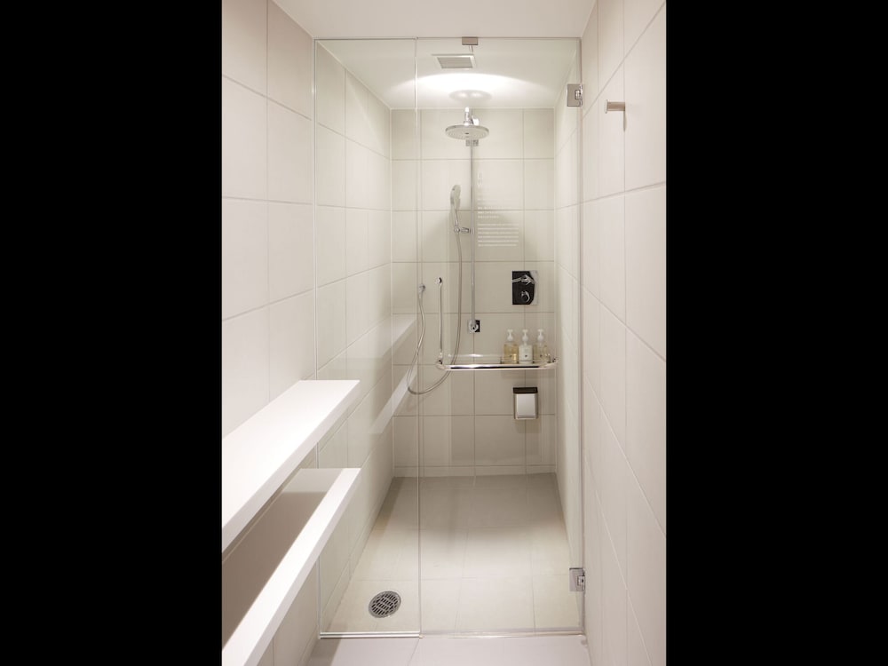 [割引] 女性向けカプセル2名+睡眠レポート (質 / いびき / 無呼吸など) 禁煙 バスルームのシャワー0 | ナインアワーズ水道橋