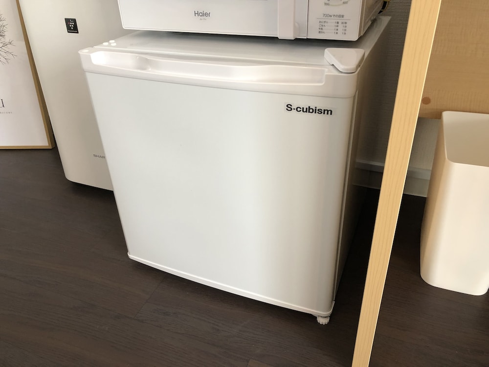 トリプルルーム 4階部屋 小型冷蔵庫0 | LUANA Nakano