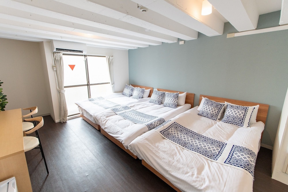 トリプルルーム 4階部屋 客室1 | LUANA Nakano