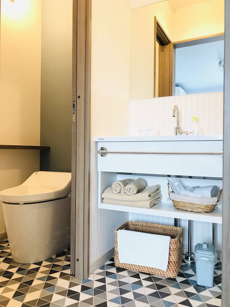 ジュニア ルーム バスルーム3 | B&B Plus + Shooting Star