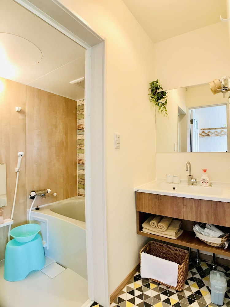 ジュニア ルーム バスルーム2 | B&B Plus + Shooting Star