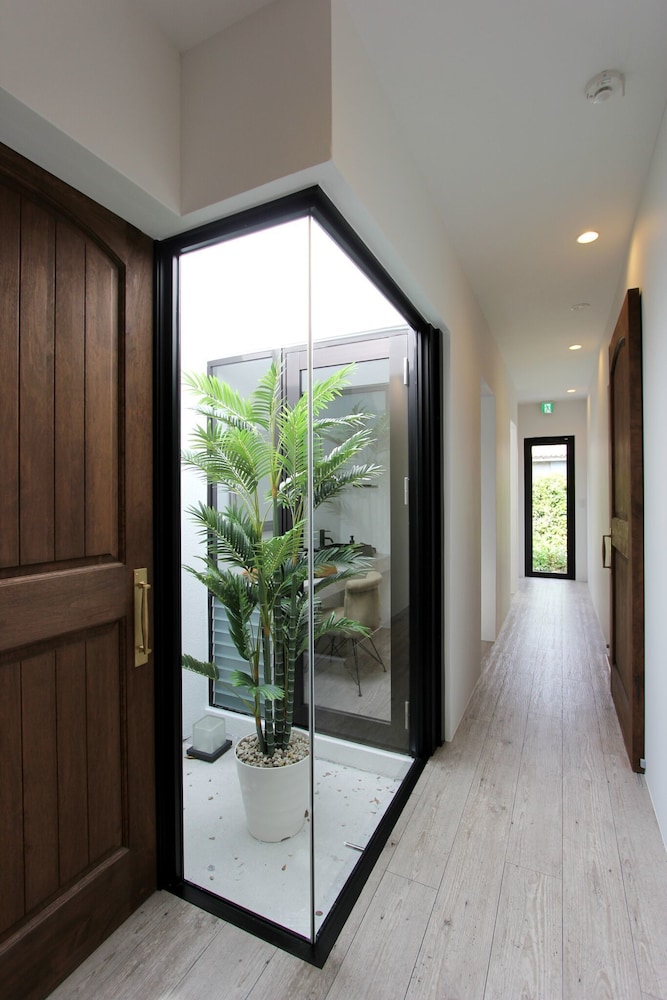 内部エントランス1 | The Stella Hamahiga