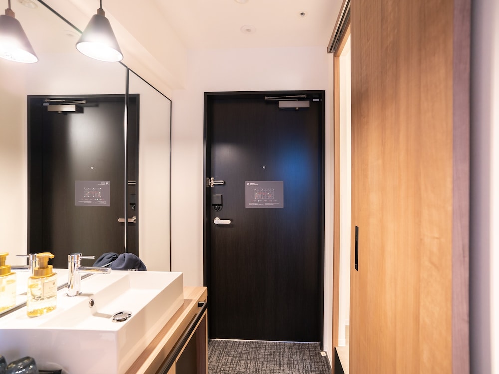 ツインルーム(二段ベッド·専用シャワー&トイレ付) 客室3 | TUNE STAY KYOTO