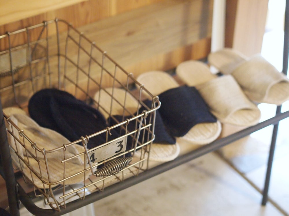 古民家 一棟貸し 客室の設備とサービス2 | フクギに囲まれた家 SAVANGI/さばんぎ沖縄古民家