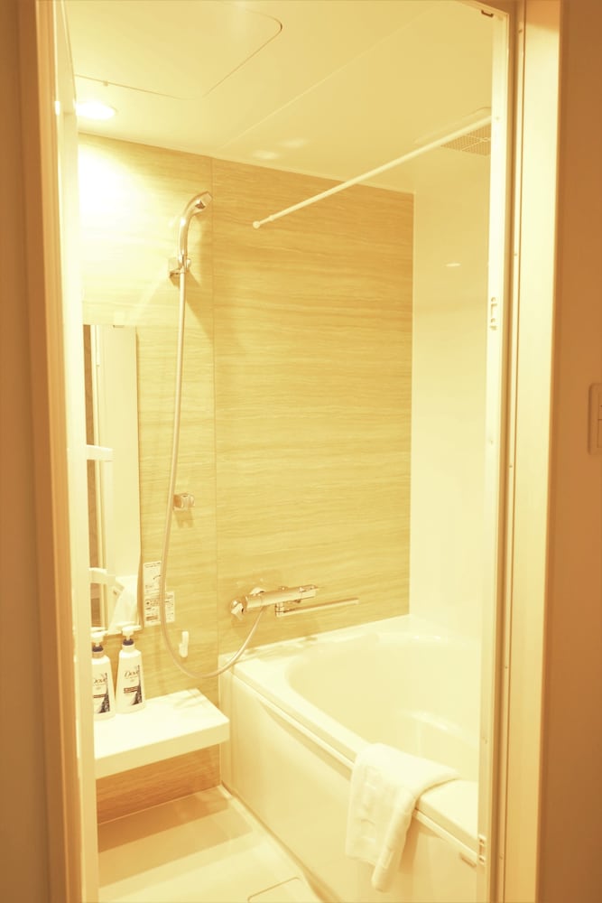 デラックスキングルーム バスルーム0 | ヒマラヤ クラウド ホテル