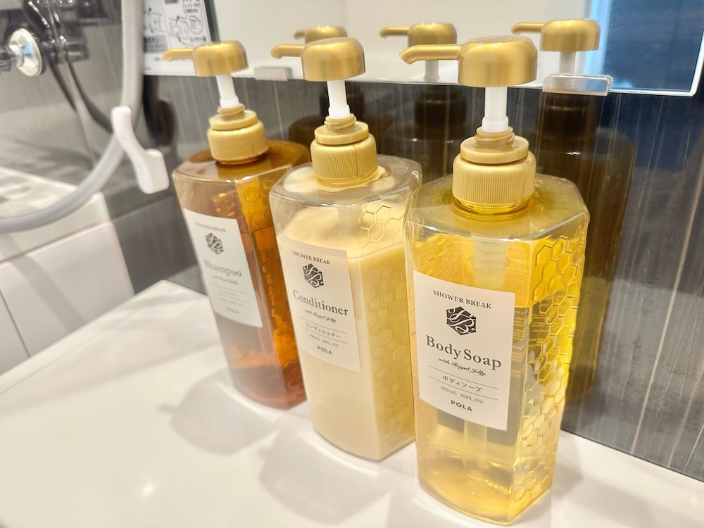 デラックスキングルーム バスルーム2 | ヒマラヤ クラウド ホテル