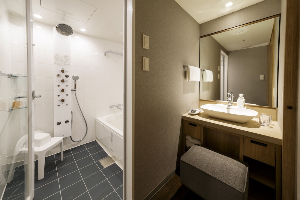 スーペリア ツインルーム バスルーム0 | ホテルフォルツァ大阪北浜