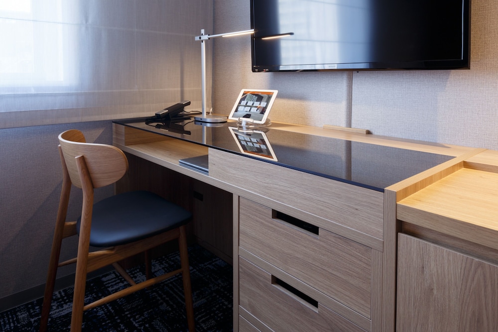 デラックス ダブルルーム 客室1 | ホテルフォルツァ大阪北浜