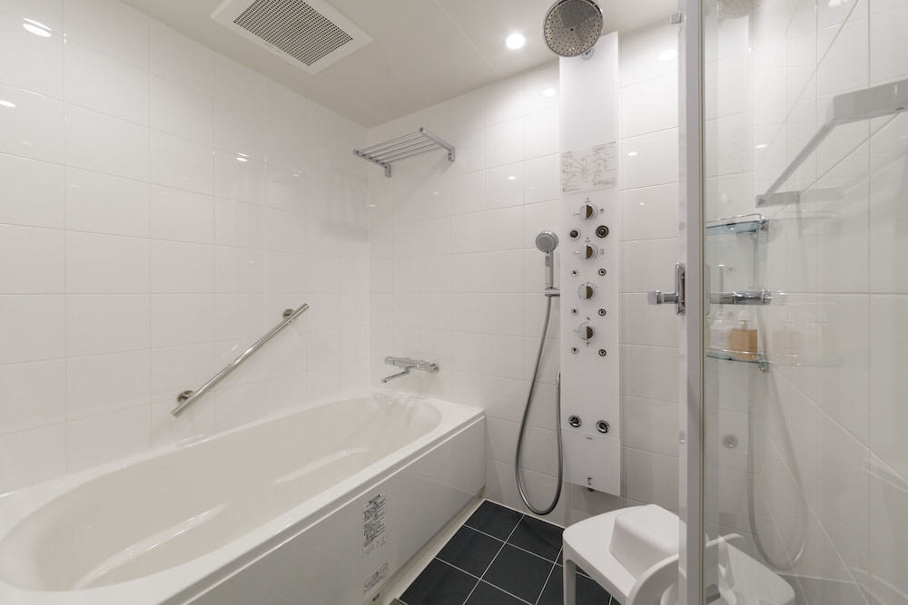 スーペリア ダブルルーム バスルーム0 | ホテルフォルツァ大阪北浜