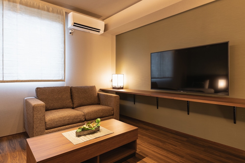 スタンダードB 禁煙 リビングルーム0 | グランドベース イオラニ