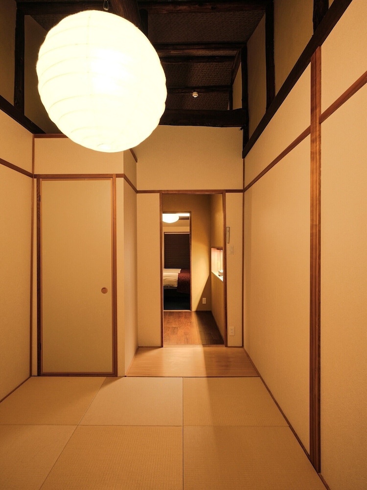 京町家一棟貸 客室11 | 紡 堀川吉文字