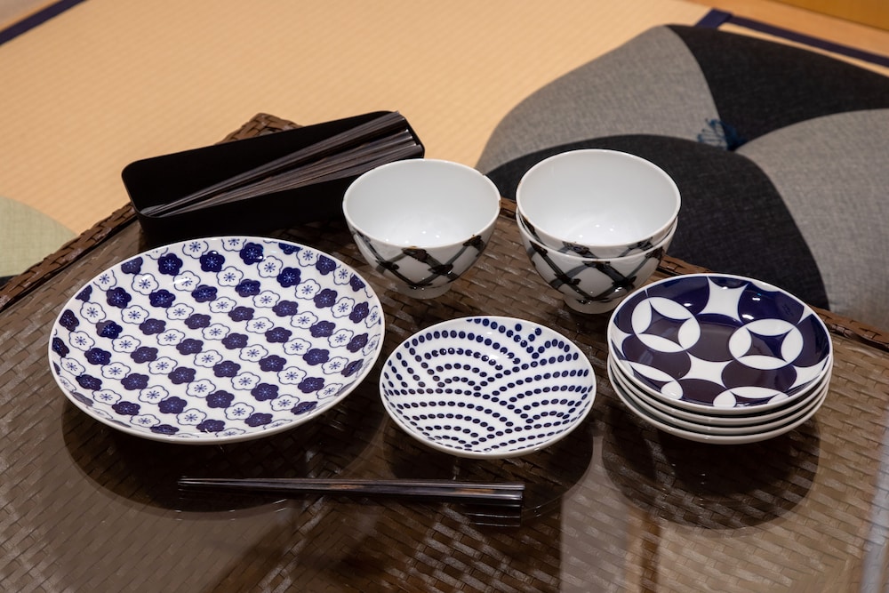 京町家一棟貸 客室の設備とサービス1 | 紡 堀川吉文字