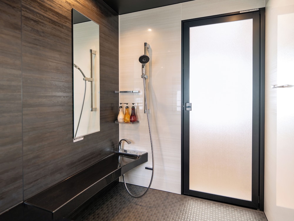 ファミリー ダブルルーム バスルーム5 | 白馬サンバレーホテル