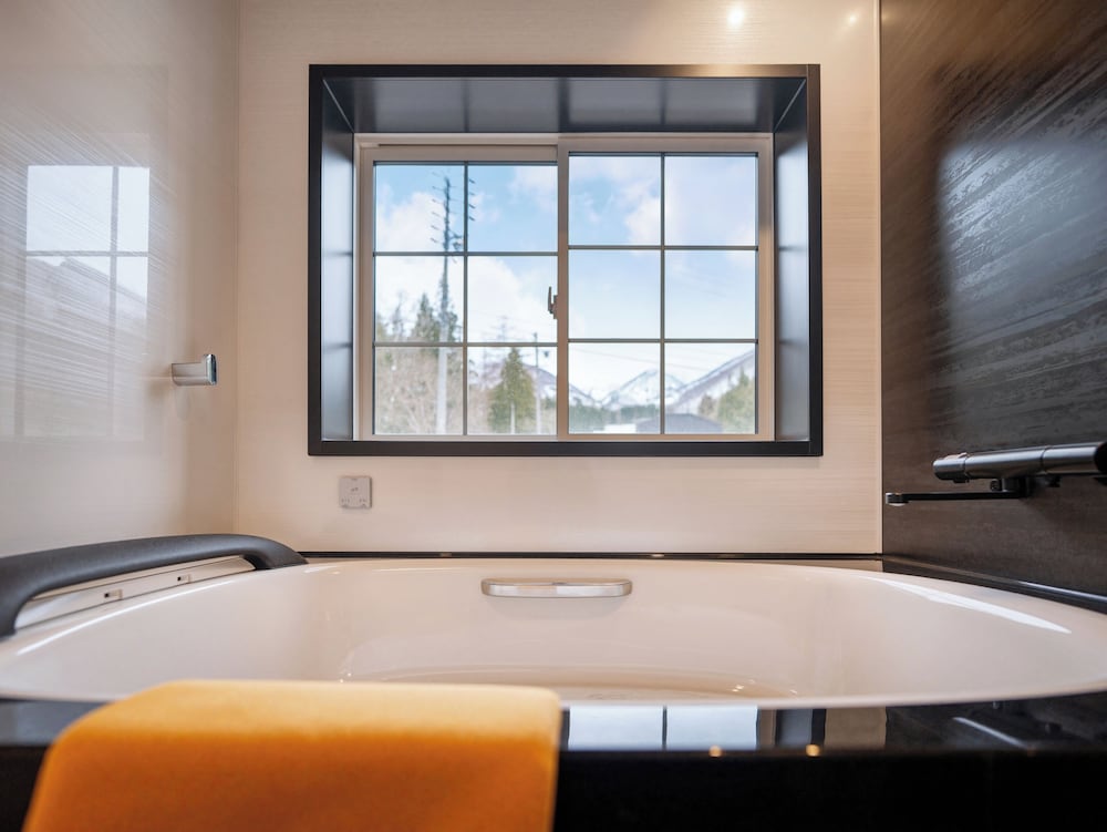 ファミリー ダブルルーム バスルーム0 | 白馬サンバレーホテル