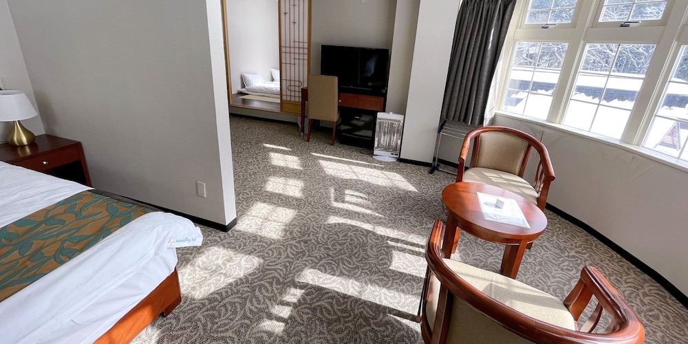 [Annex館] 特別和洋室 禁煙 客室8 | 白馬サンバレーホテル