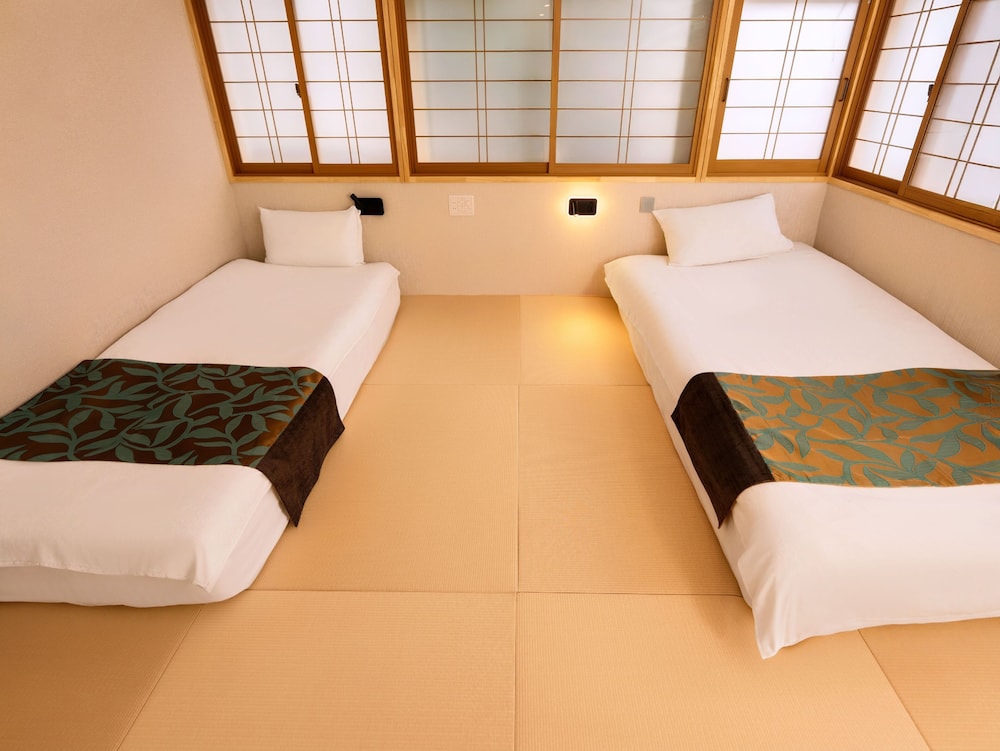 ファミリー ダブルルーム 客室3 | 白馬サンバレーホテル