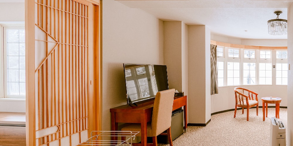 [Annex館] 特別和洋室 禁煙 客室6 | 白馬サンバレーホテル