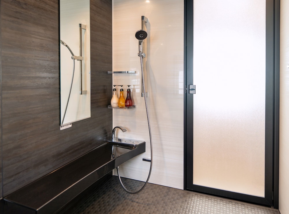 ファミリー ダブルルーム バスルーム6 | 白馬サンバレーホテル