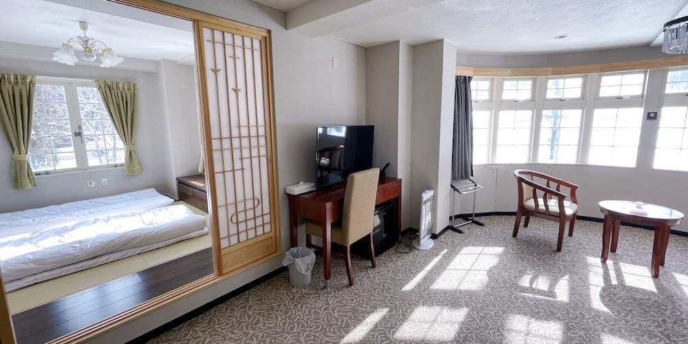 [Annex館] 特別和洋室 禁煙 客室7 | 白馬サンバレーホテル