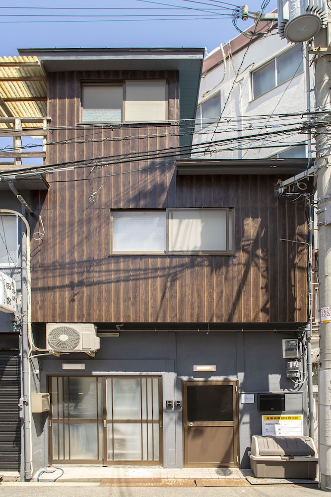 施設の正面1 | Voyage Base 千鳥橋