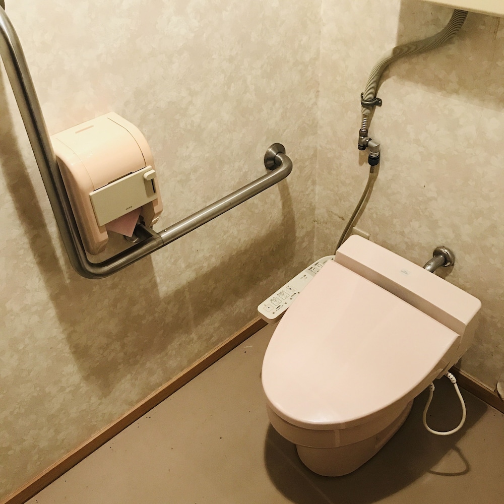 1 階 和室 バリアフリー 共用バスルーム バスルーム0 | レイクサイド日光