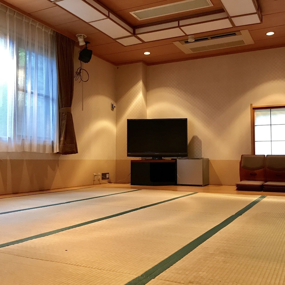 和室(トイレなし) 共用バスルーム | レイクサイド日光