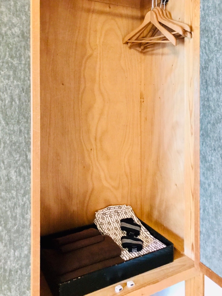 1 階 和室 バリアフリー 共用バスルーム ワードローブ0 | レイクサイド日光