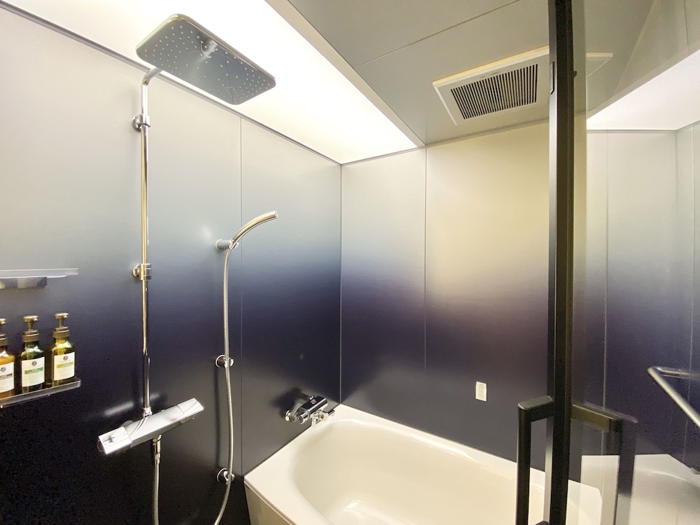 プレミアムデラックスツイン 禁煙 バスルーム2 | タッセルホテル 三条白川