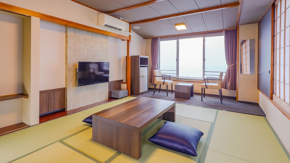 [禁煙]スーペリア和室10畳内風呂あり（海側） | 大江戸温泉物語 Premium あたみ