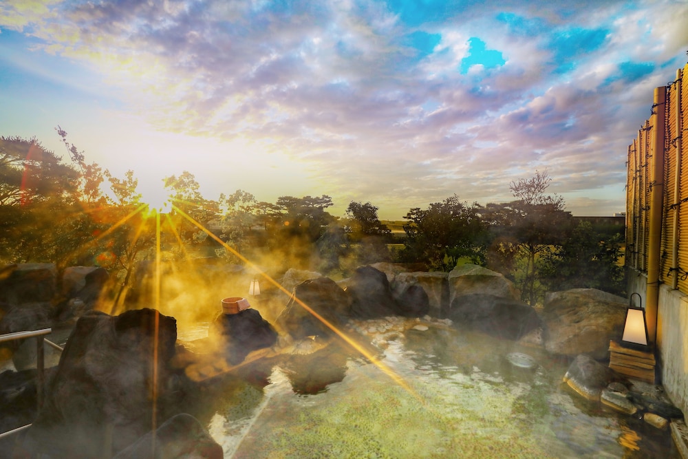 屋外スパ浴槽1 | 大江戸温泉物語 Premium ホテル壮観