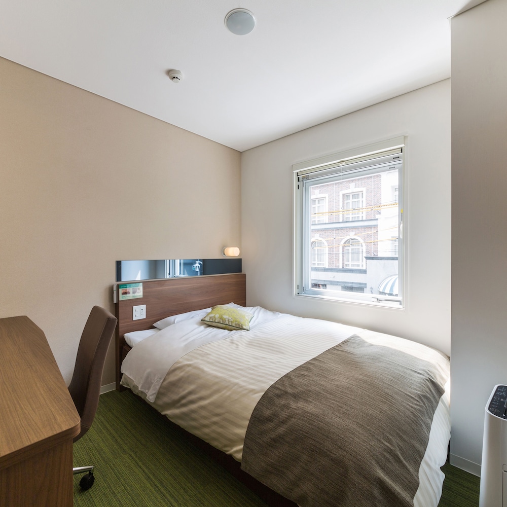 スタンダード ダブルルーム ダブルベッド 1 台 客室1 | スーパーホテルPremier博多駅・筑紫口天然温泉