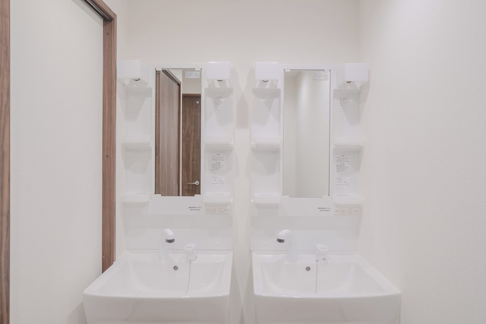 スタンダード ファミリールーム バスルーム1 | 広島ゲストハウス Nice Day