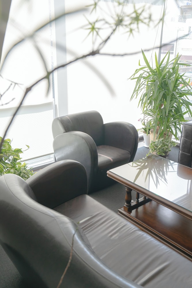 スタンダード ファミリールーム リビング エリア3 | 広島ゲストハウス Nice Day