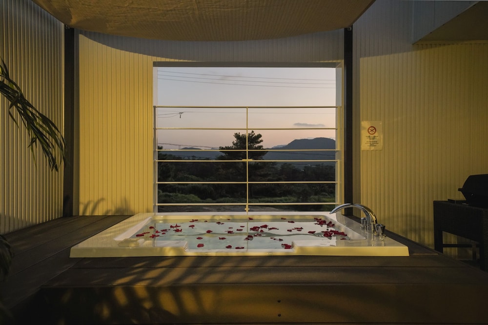 フォレスト テラス / パティオ19 | Villa Colors A