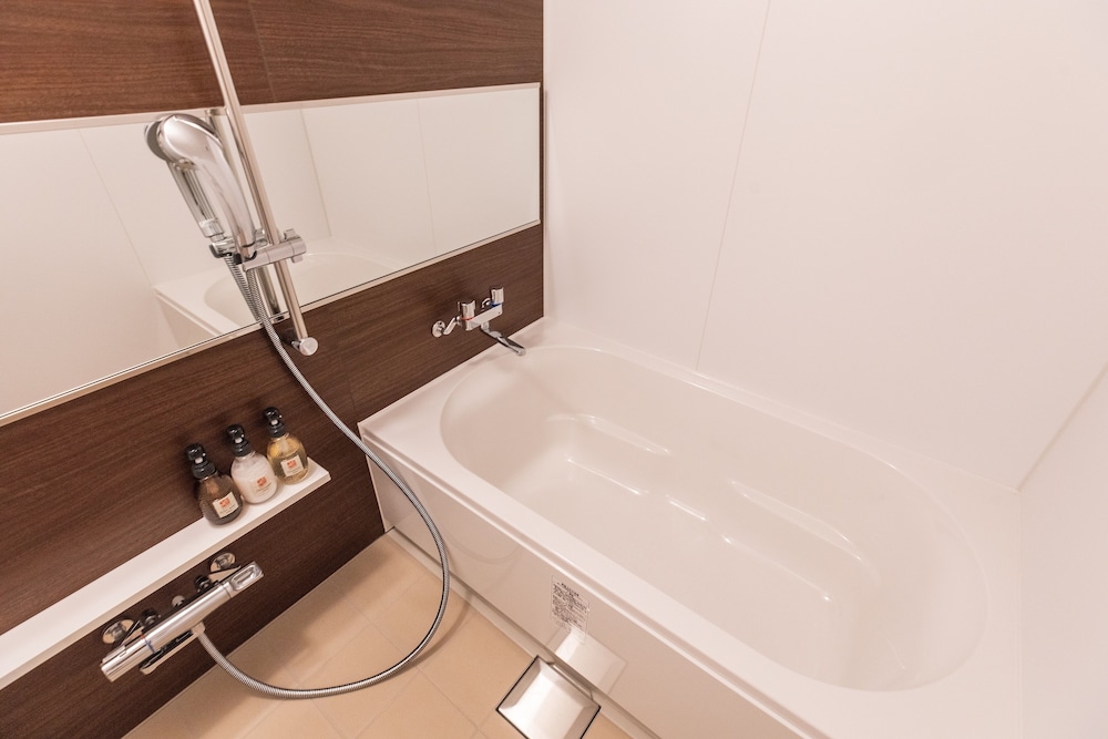 スーペリア ルーム バスルーム0 | ラパン ミハマ レジデンスホテル